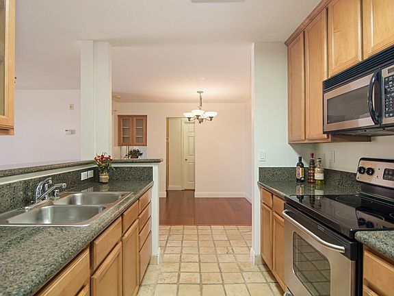 4th image of 7190 Shoreline Dr #6111