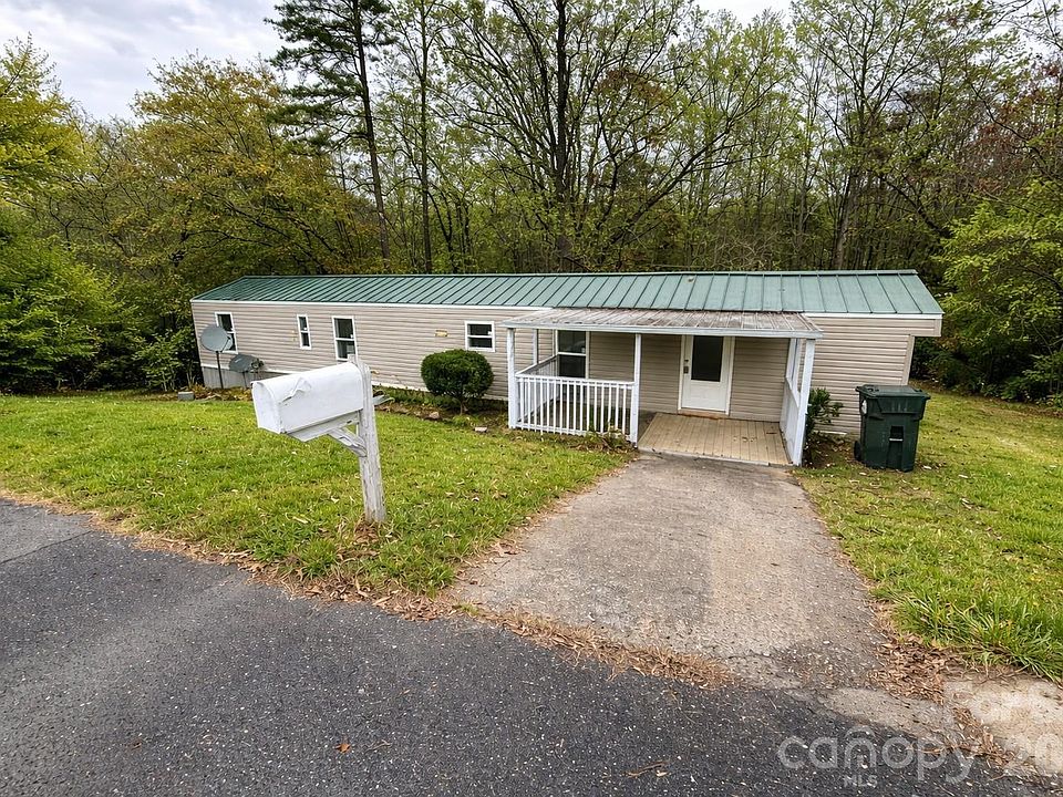 1st image of 111 Cloverleaf Dr