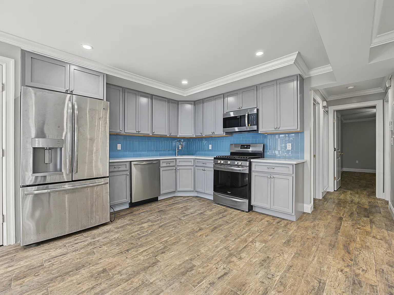 2 bed, 1000 sqft, $2,800 — Photo 1