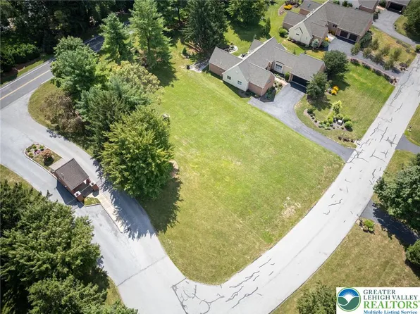 2520 Gracie Lone, Macungie, PA 18062