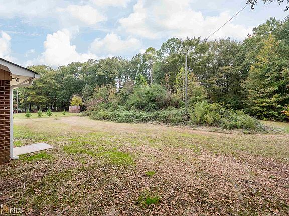 5th image of 122 Honeysuckle Ln #7