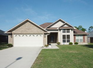 302 Camden Ct, Hinesville, GA 31313
