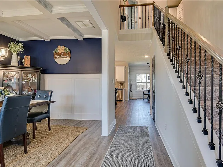 533 Fermoy Ln — Photo 6