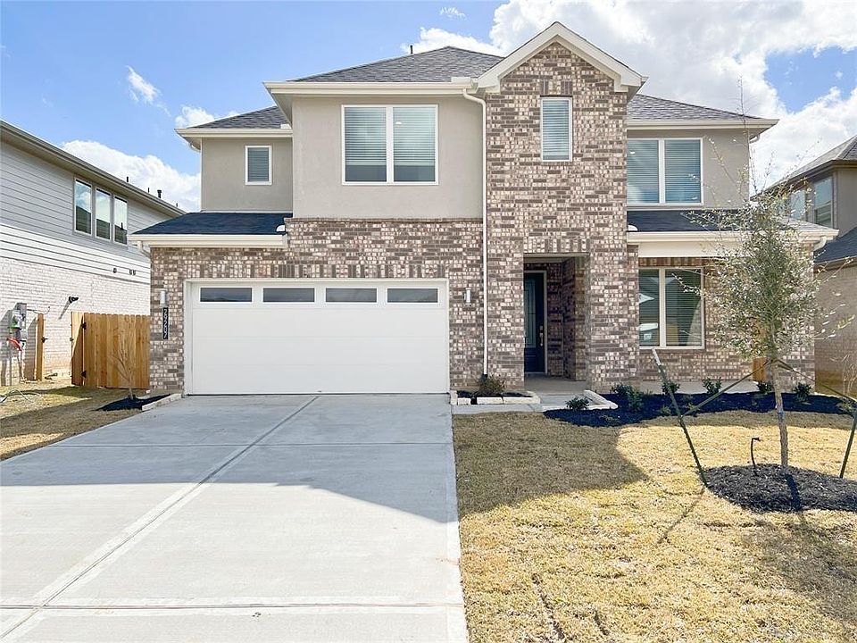 1st image of 29207 Red Rocks Park Dr