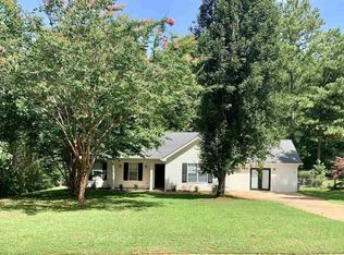 116 Lake Forest Dr, Jackson, GA