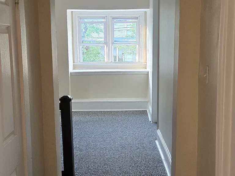 732 Thayer Ave — Photo 15