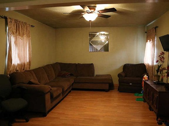 4th image of 1548 N Encina St