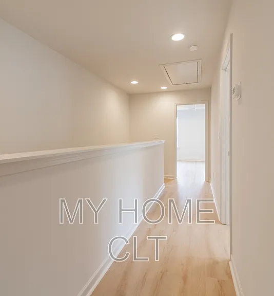 2719 Capitol Dr — Photo 11