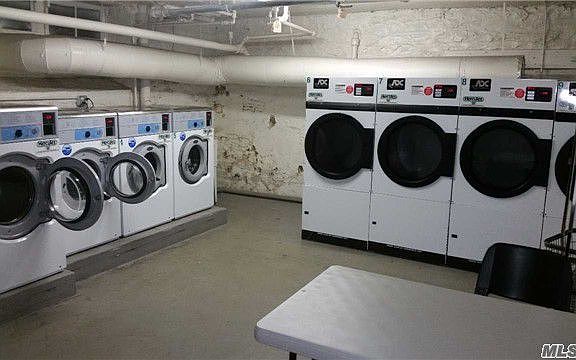 4th image of 8610 109th St APT A2