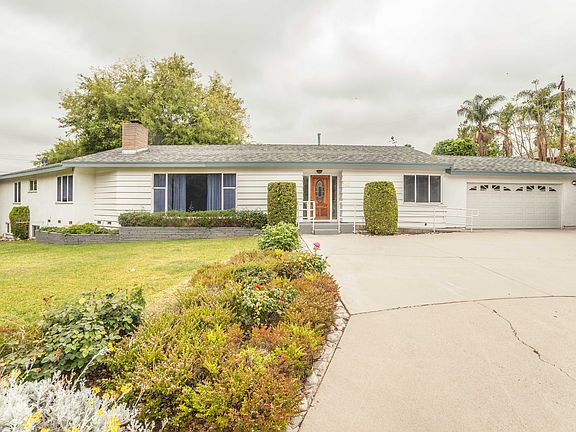 2nd image of 562 Richardson Ln