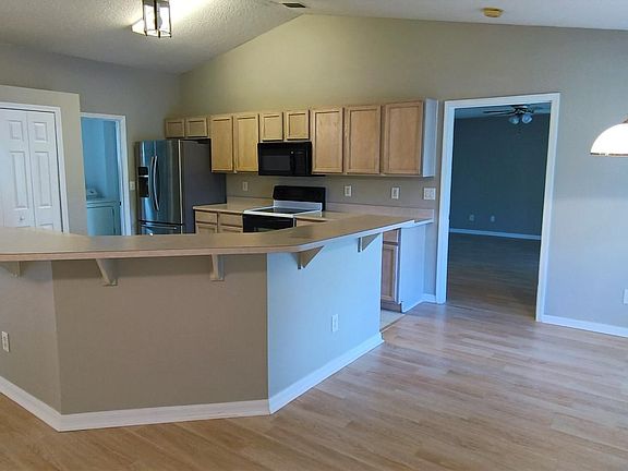 3rd image of 4352 Blue Lake Dr