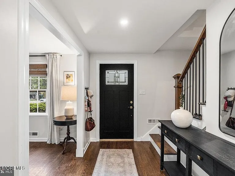 301 Westwood Dr — Photo 21