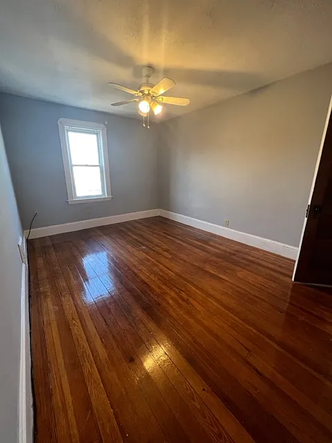 5 bed, 2000 sqft, $4,400 — Photo 3