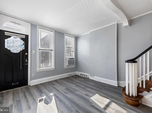 1028 S 8th St, Philadelphia, PA 19147