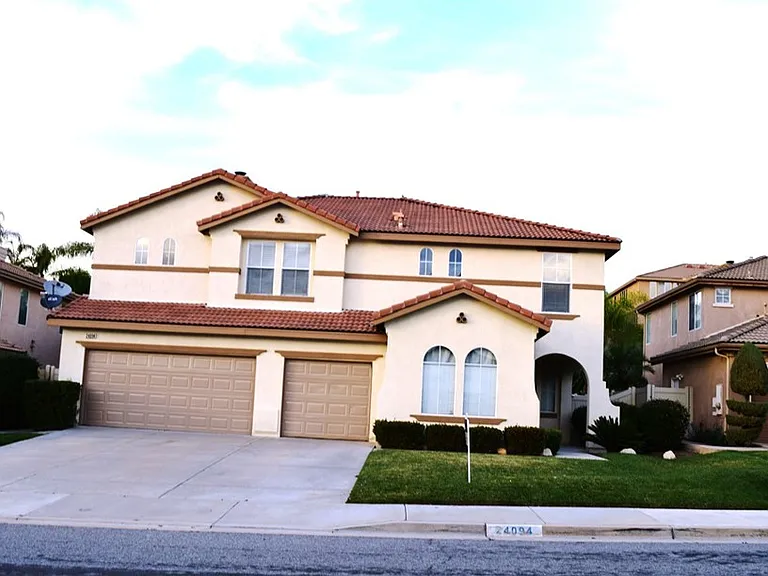 24094 Safiro Ct — Photo 2