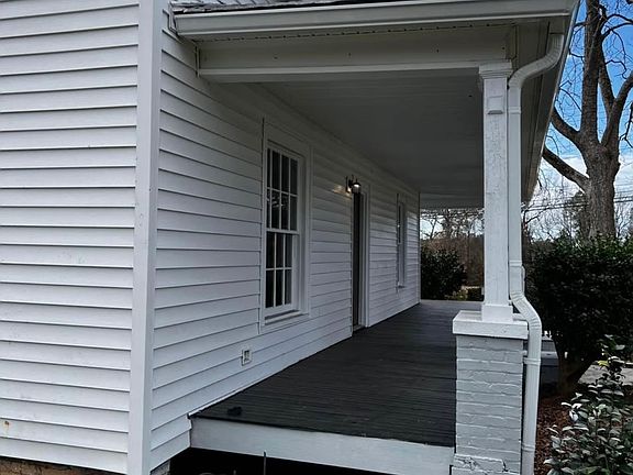 2nd image of 101 Harvey St