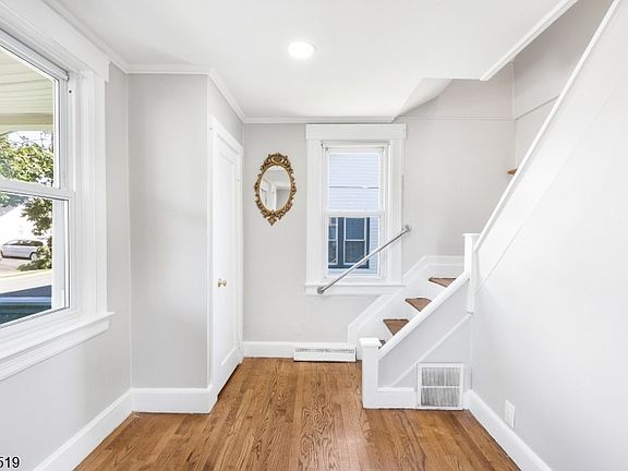 4th image of 59 Catherine St