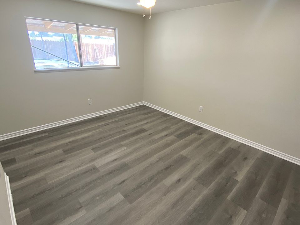 1st image of 14148 Arrowhead Dr