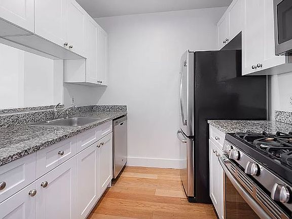 4th image of 50 Murray St APT 1008