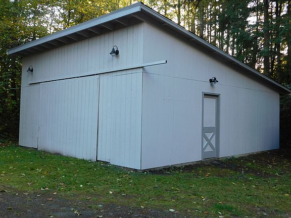 2nd image of 4722 SE Mile Hill Dr