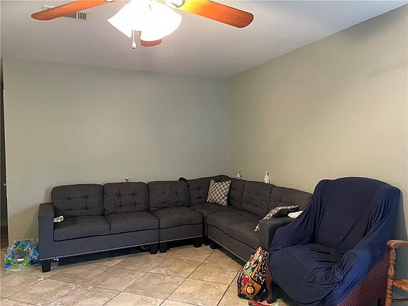 4th image of 2025-2027 James Dr