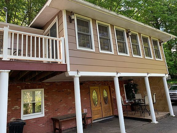 2nd image of 206 Breezemont Dr