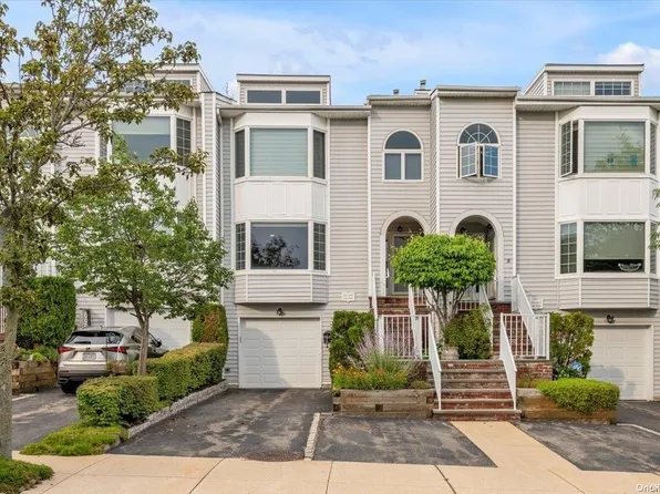 241-84A Oak Park Drive #A, Douglaston, NY 11362