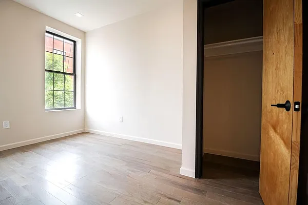 Rented by Purple Stone Realty LLC | media 6