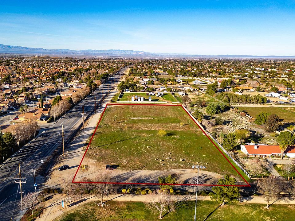 1st image of Vac 30th St #12