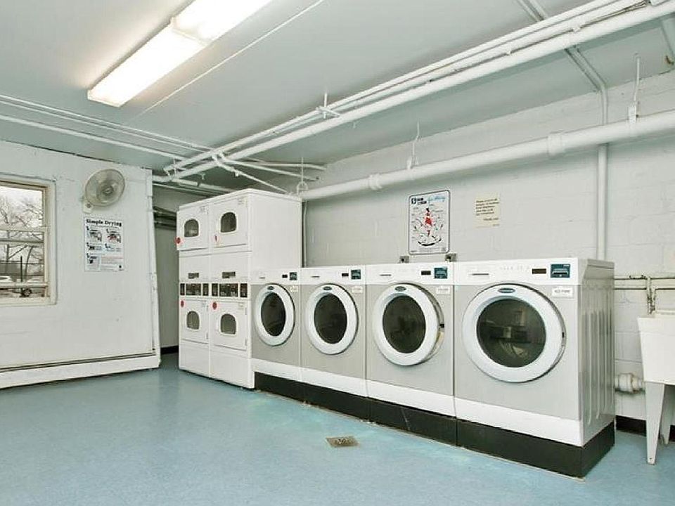 2nd image of 720 Tuckahoe Rd APT 2M