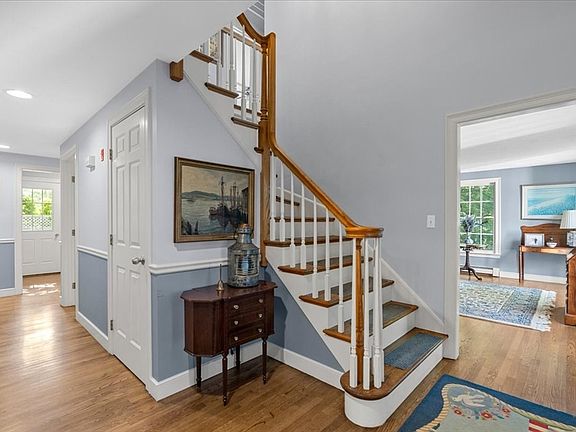 4th image of 39 Oakman Way