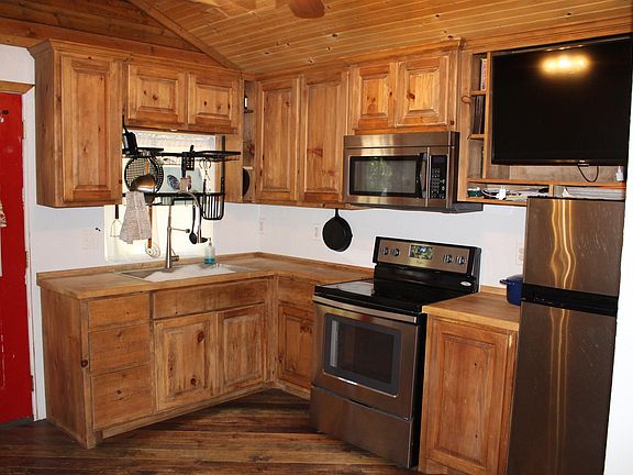 3rd image of 80 Pedernales Ct