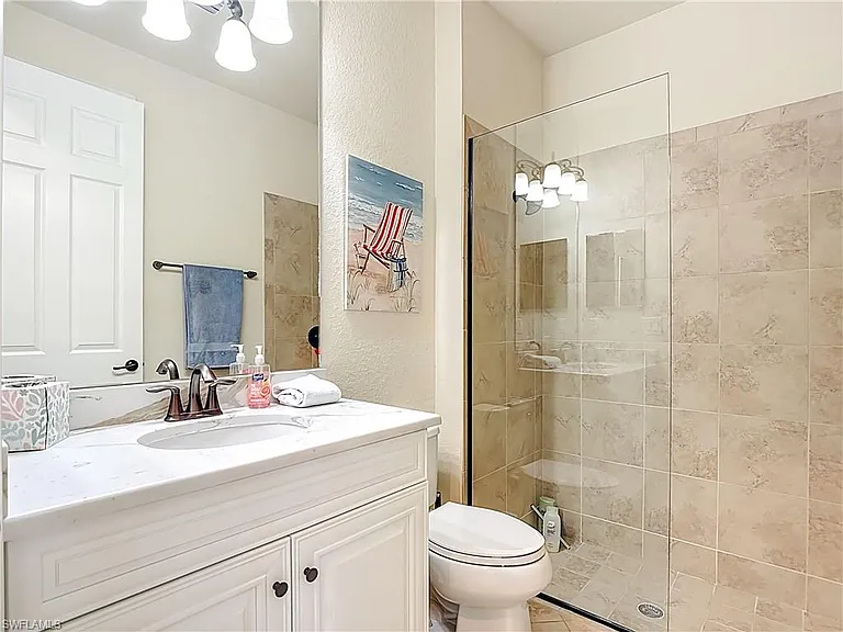 9250 Veneto Pl — Photo 32