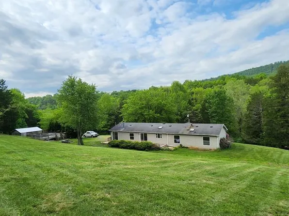7449 Wolf Creek Rd, Wolfcreek, WV 24993