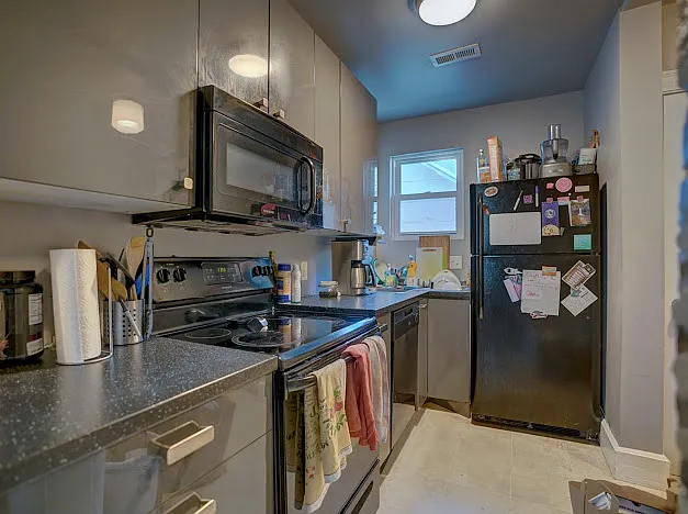538 W Wilson St #2 — Photo 15