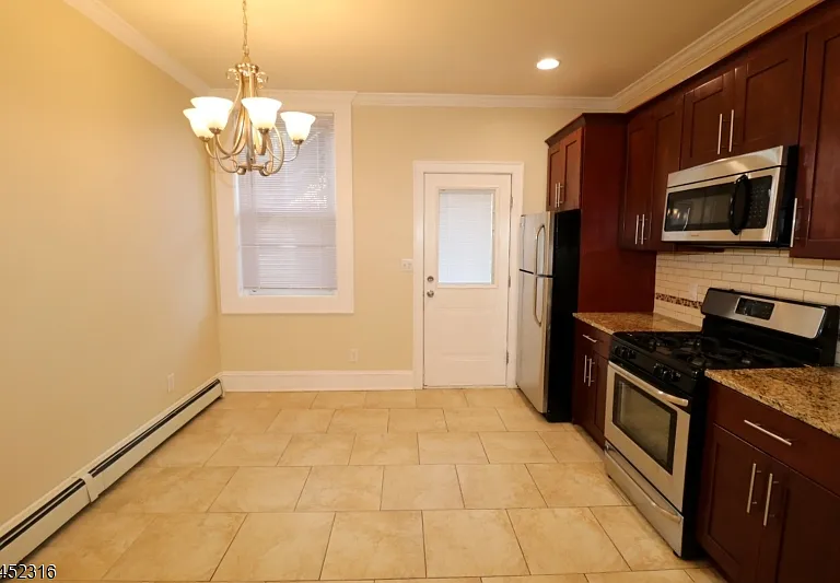 93 Nichols St #R1 — Photo 3