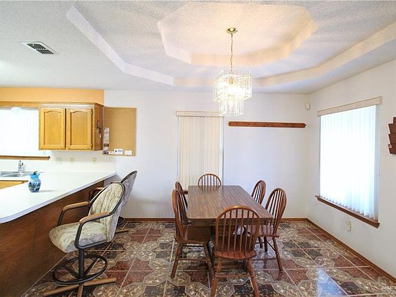 5th image of 2127 Crystal Dr