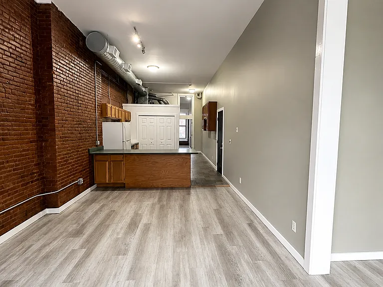 1832 W 25th St #2B — Photo 9