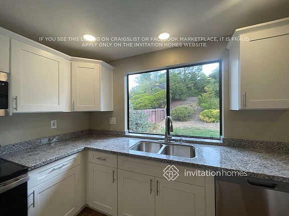 2nd image of 112 Royal Ct