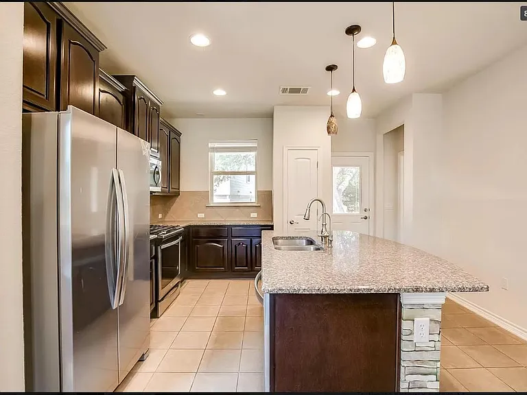 14215 McCoy Loop — Photo 5