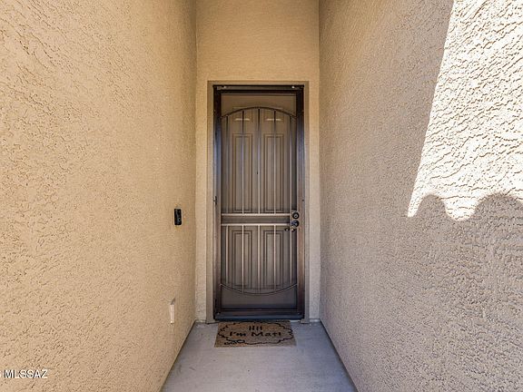 4th image of 656 S Adanirom Judson Ave