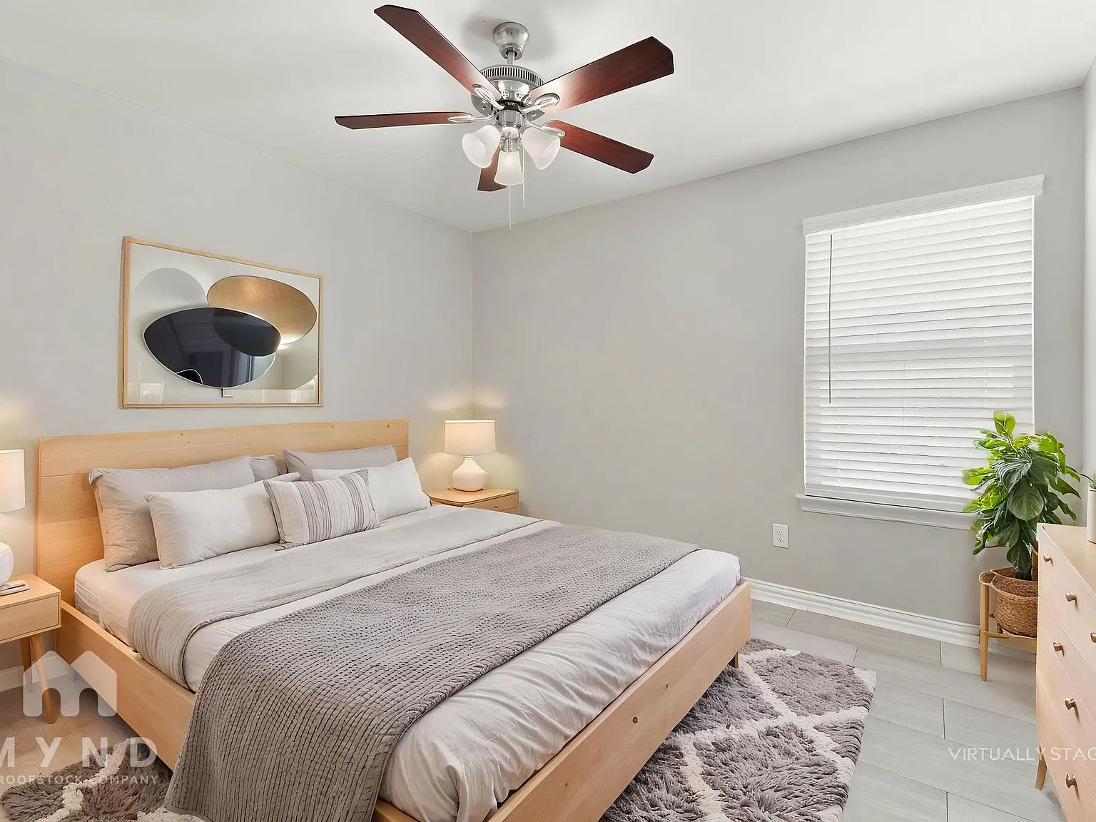 4 bed, 2.0 bath, 1838 sqft, $2,095 — Photo 4