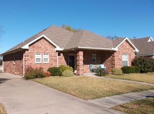 504 Strom Ct, Ennis, TX 75119