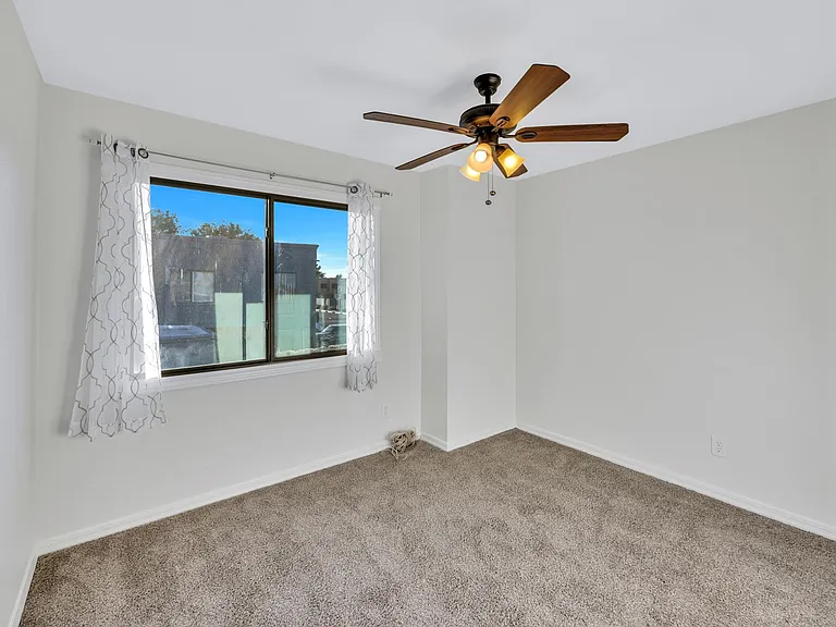 5307 W Sheena Dr — Photo 19