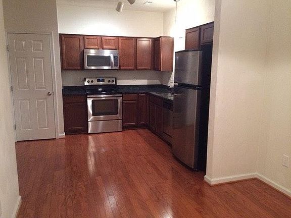 3rd image of 2341 Jenny Ln