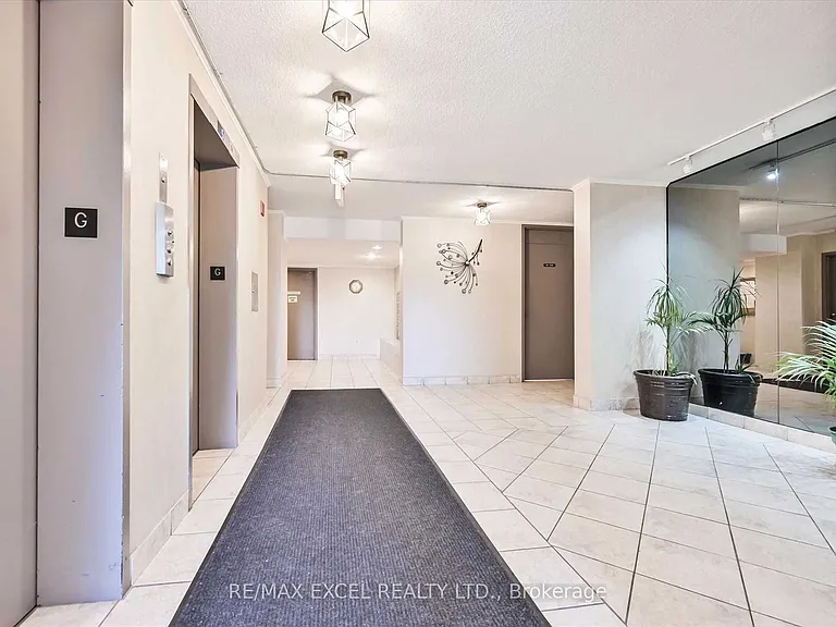 2500 Bridletowne Cir #907 — Photo 5