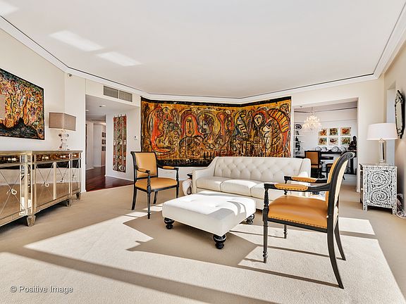 4th image of 950 N Michigan Ave APT 2901