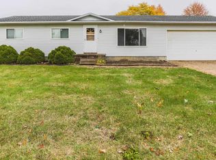 102 Charles St, Capac, MI 48014