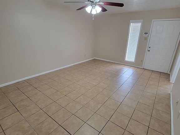 4th image of 715D Vassar Ct