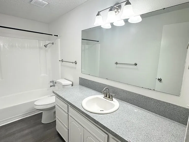 144 Smith Ave #11 — Photo 13